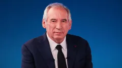 Парламент Франции отказал в доверии правительству страны