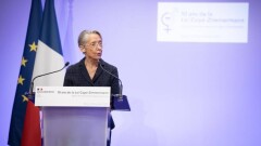 Правительство Франции возглавила женщина