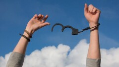 В Польше освободили экс-руководителя криптобиржи, но запретили его экстрадировать в Казахстан