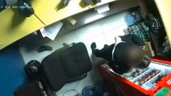 Житель Атырау с кухонным ножом совершил разбойное нападение на букмекерскую контору
