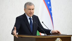Мирзиёев о пробках в Ташкенте: Автомобили должны стать роскошью