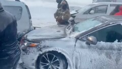 Из-за массового ДТП на трассе в Акмолинской области образовалась пробка из 100 автомобилей