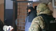 Задержанного в 200 км от Караганды подозреваемого в избиении водителя скорой доставили в ИВС