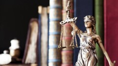 В Актобе оправдали экс-депутата, обвиняемого в изнасиловании несовершеннолетней