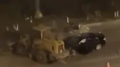 На скорости въехал в погрузчик: сотрудник полиции погиб в ДТП в Актау