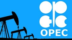 Страны ОПЕК+ договорились продлить добровольные сокращения добычи нефти до конца марта 2025 года