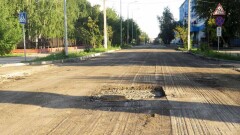Аким СКО высказался о колодцах на дорогах: Водители вспоминают одним словом тех, кто за это отвечает