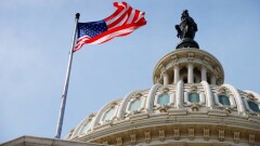 Байден распорядился приспустить флаги в США в память о миллионе жертв Covid-19