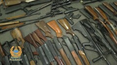 Полиция Алматы показала изъятое после январских событий оружие