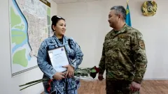 Жительницу Павлодара наградили за спасение маленького ребёнка