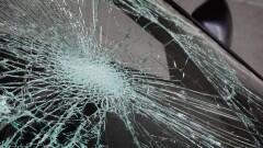 Разбивал окна автомобилей и забирал вещи. В Актобе задержали автовора
