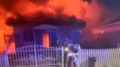 Полицейский спас мужчину из горящего дома в Талдыкоргане