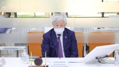 Сапарбаев раскритиковал работу СПК "Тараз":  Сидите в кабинетах, только с бумажками возитесь