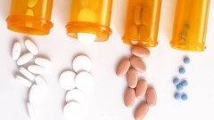 В США одобрили таблетки Pfizer и Merck для лечения коронавируса