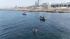 Очистку дна Каспийского моря начали водолазы в Актау: что они обнаружили на глубине 10 метров
