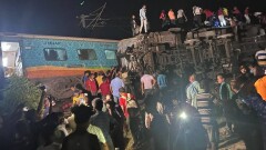 Крушение поездов в Индии: число жертв выросло до 50, пострадали более 550 человек