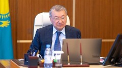 Ахметов отправил чиновников работать мастерами на стройках