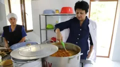 Массовое отравление детсадовцев в Узбекистане: за медпомощью обратились более 1900 детей