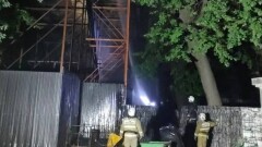 Аттракцион сгорел в парке Шымкента. Поджигателя задержали благодаря камере видеонаблюдения
