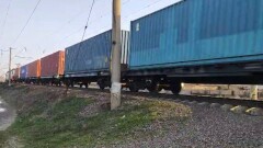 Грузовой поезд насмерть сбил молодого человека в Шымкенте