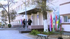 В школе Актау проверят средства для уборки из-за жалоб на ухудшение самочувствия детей