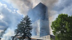 В подмосковном Фрязино горит административное здание. Есть погибшие