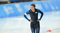 Казахстанка Кристина Шумекова стала абсолютной чемпионкой мира по конькобежному спорту среди юниоров