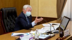 Сапарбаев посоветовал руководству управления образования отправиться в рейд по школам