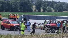 Автобус с подростками из Украины перевернулся во Франции, есть погибшие