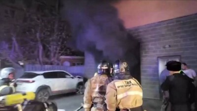 Станция техобслуживания, расположенная в жилом доме, горела в Астане