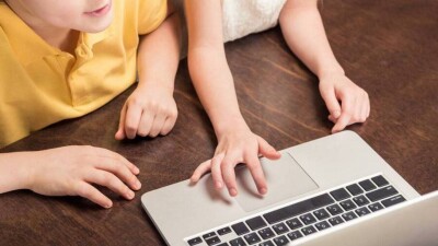 В Атырау учеников пяти школ переведут на дистанционку до конца учебного года