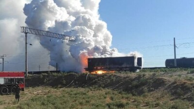 В Арыси загорелись контейнеры с фосфором. Проводится эвакуация жителей