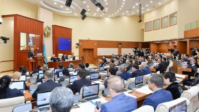 Токаев поблагодарил депутатов мажилиса после роспуска