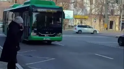 Возили людей без прав и без медицинского допуска: 34 водителя автобусов уволили в Алматы