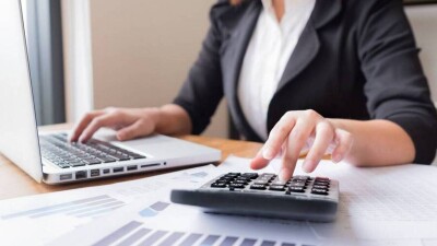 Школьные бухгалтеры в Актобе боятся остаться без работы