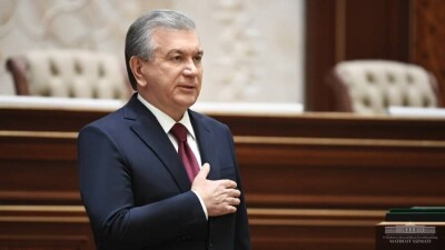 Мирзиёев анонсировал обновление Конституции Узбекистана в 2022 году