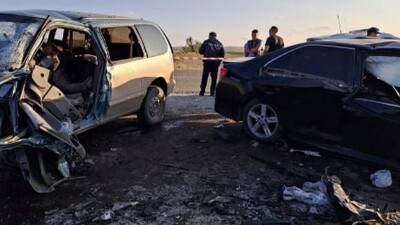 Шесть человек погибли в аварии на трассе близ Караганды