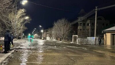Из-за аварии на водоводе в Петропавловске без воды остались 15 многоэтажек и детская больница