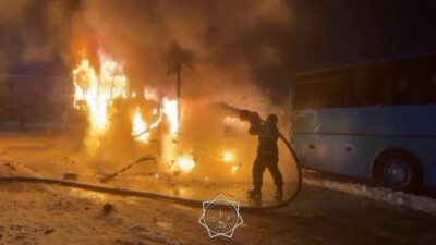 Автобус сгорел в автопарке Караганды