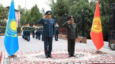 В Бишкеке прошла встреча министров обороны Казахстана и Кыргызстана
