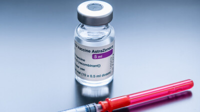 ВОЗ не выявила связи между случаями тромбоза и вакциной AstraZeneca