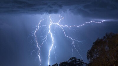 Прогноз погоды на 14 апреля: на юге и западе Казахстана ожидается гроза