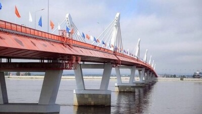 Между Россией и Китаем открыли первый автомобильный мост
