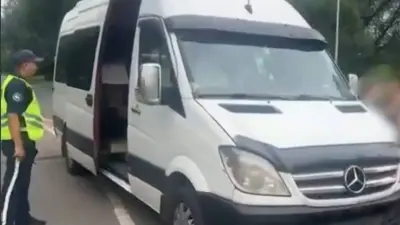 Пьяный водитель автобуса в Алматы вёз детей в лагерь 