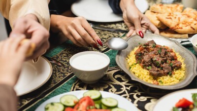 Отравление медиков после ауызашара в ресторане Актау: более 200 кг продуктов были просрочены