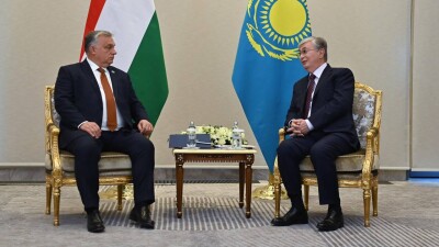 Токаев предложил премьеру Венгрии придать новый импульс связям между двумя странами