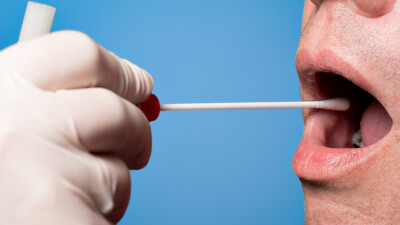 В Великобритании испытывают сверхбыстрый тест на Covid-19