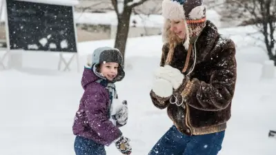 Зимний городской фестиваль в Астане 14 февраля: хоккей в валенках, броски снежками и просмотр Олимпиады