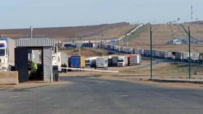 Погранслужба предупредила о снижении пропускной способности КПП на границе с Россией