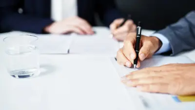 Акима района в Шымкенте наказали за драку